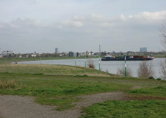 Spacious House * Дюссельдорф