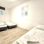 Spacious House Apartament Düsseldorf