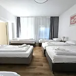 Spacious House شقة