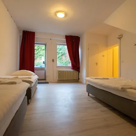 Appartement Tolstov-hotels Spacious House Düsseldorf