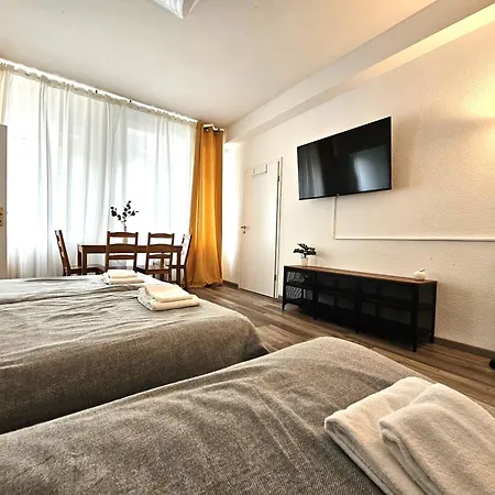 Apartment Spacious House *