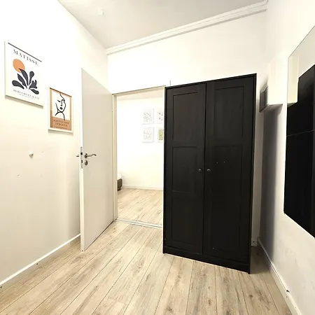 Spacious House Apartment